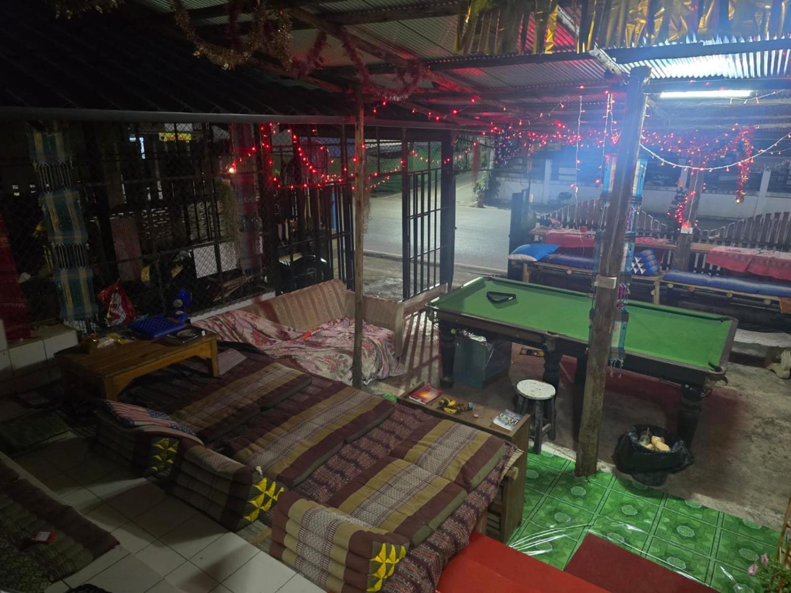 Sunny House Hostel Пай Экстерьер фото